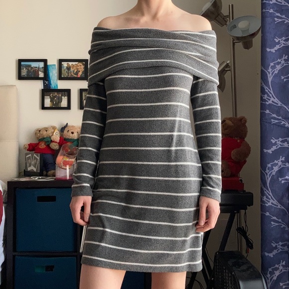 Off the shoulder striped dress - Picture 1 of 4